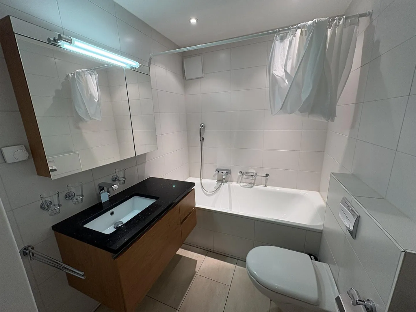 🏡 Appartement meublé de 4,5 pièces à louer à Binningen - Photo 11 sur 13