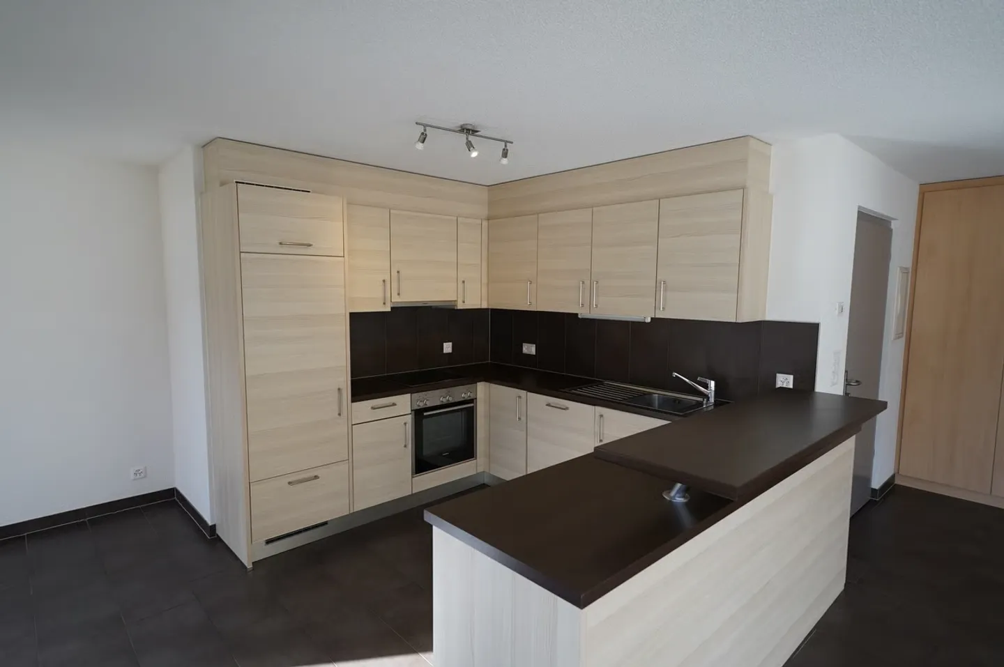 Schönes 3.5-Zimmer-Wohnung mit Garten - Foto 2 di 7