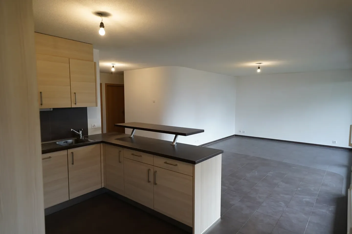 Schönes 3.5-Zimmer-Wohnung mit Garten - Foto 3 di 7
