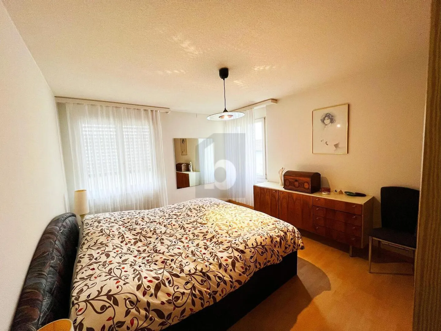 RUHIGE LAGE MIT GEMÜTLICHEM WOHNZIMMER - Foto 3 von 6