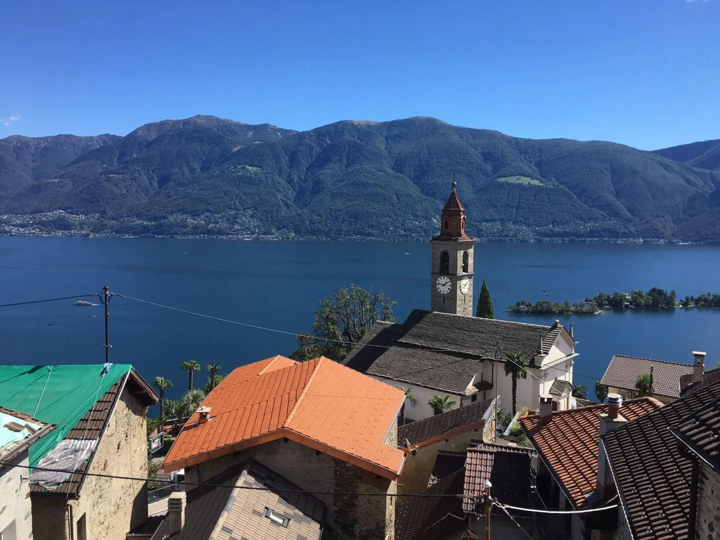 Vue sur le lac Majeur - Appartement de 2 pièces / 2 Zimmerwohnung - Ronco sopra Ascona - Photo 1 sur 10