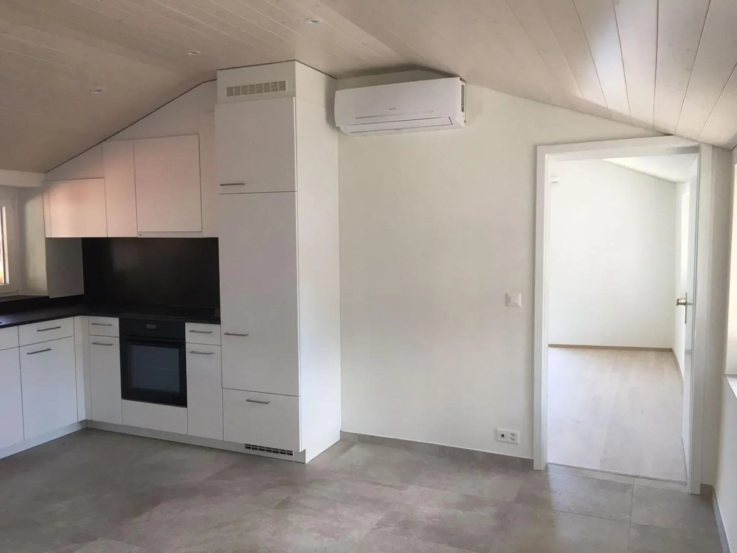 Vue sur le lac Majeur - Appartement de 2 pièces / 2 Zimmerwohnung - Ronco sopra Ascona - Photo 7 sur 10