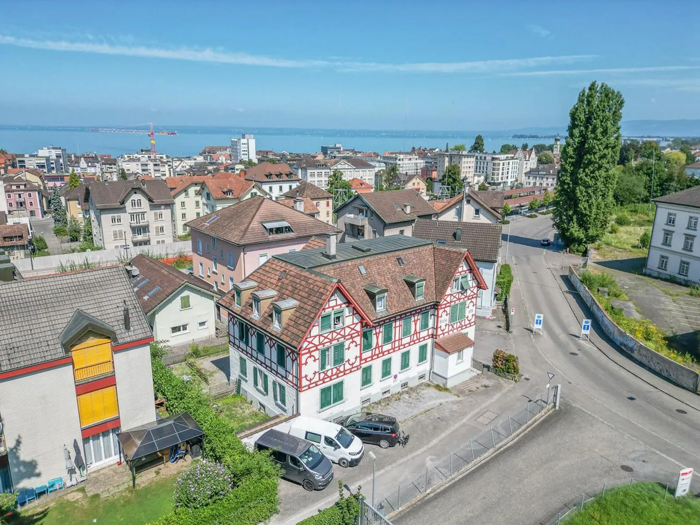 Maison multifamiliale avec espace commercial - directement à la gare de Rorschach Stadt - Photo 2 sur 10