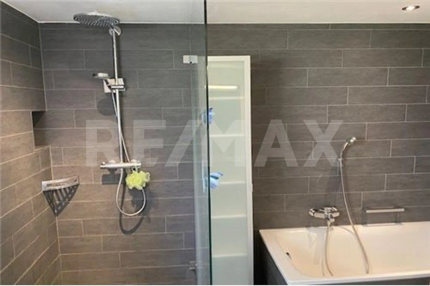 Appartamento 2½ locali sul lato soleggiato di Tavanasa - Foto 6 di 12