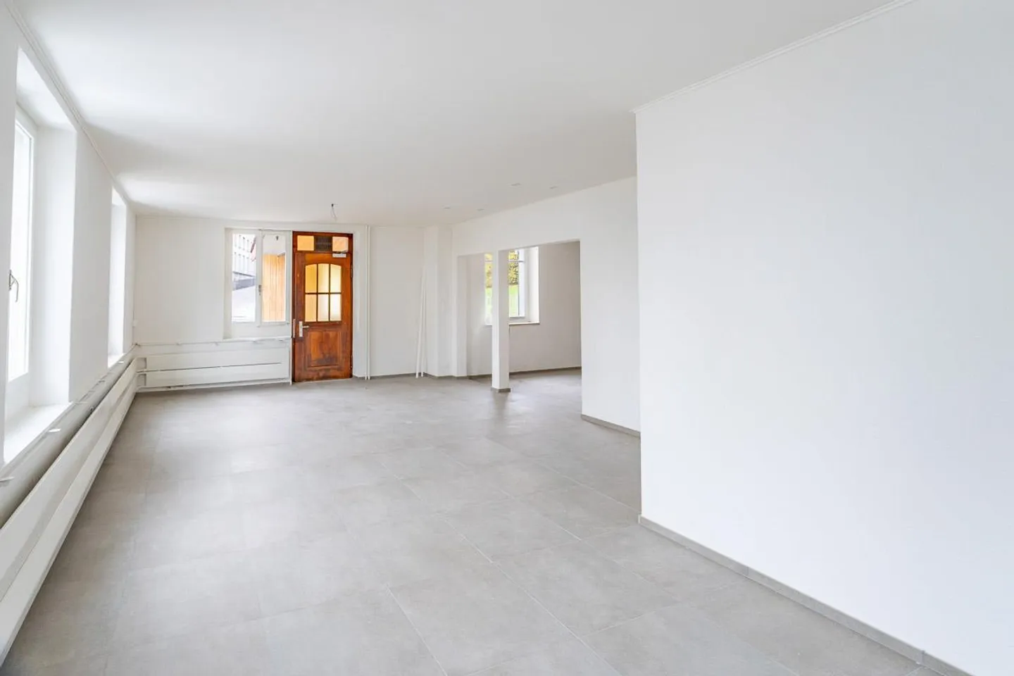 Maison multifamiliale avec espace commercial - directement à la gare de Rorschach Stadt - Photo 3 sur 10