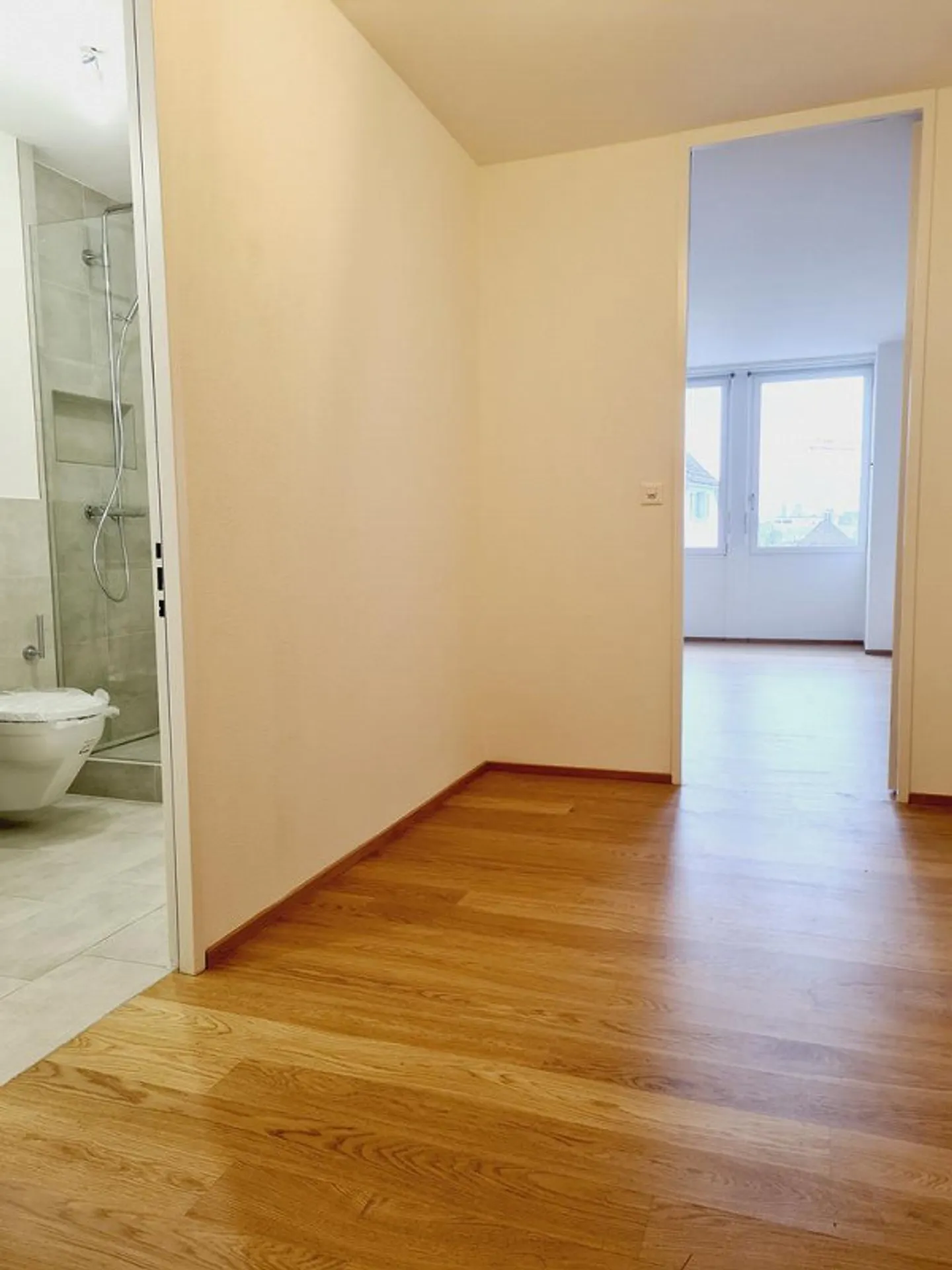 Modern, renovated 2-room penthouse apartment with 86m2 - Photo 6 of 8