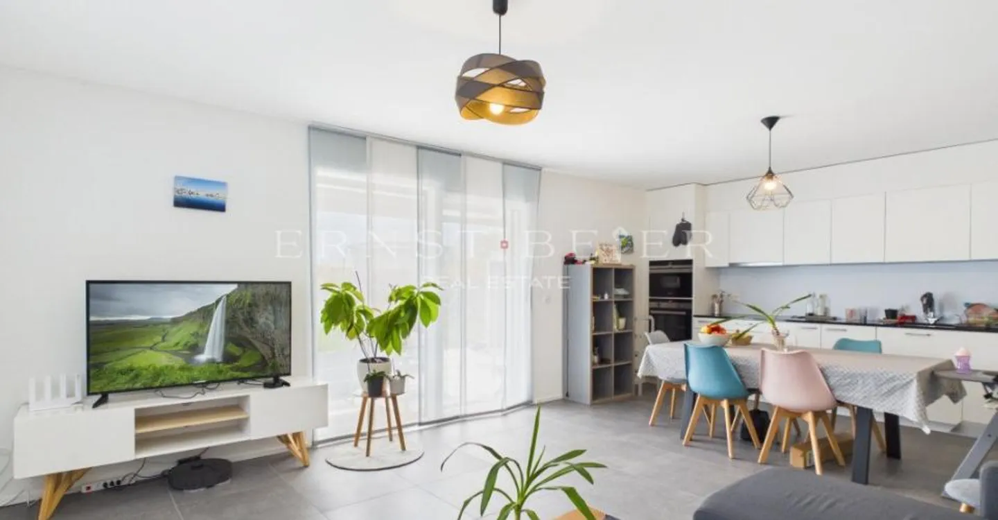 Appartamento 3.5 locali, giardino privato e vista libera sulle montagne... - Foto 4 di 10