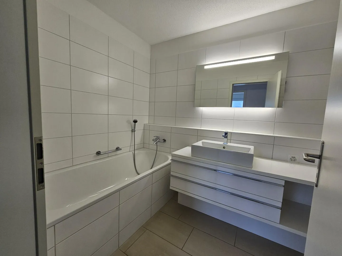 Attraktive 4½-Zimmer-Wohnung mit schöner Weitsicht - Foto 4 von 10