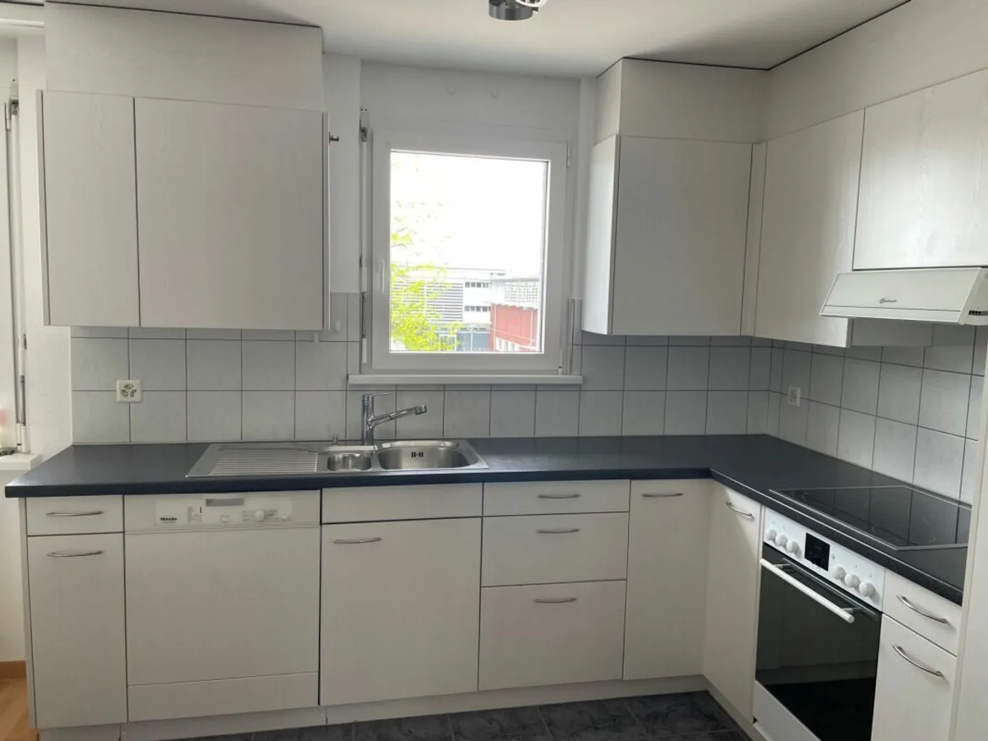 Sonnige 3.5 Zimmer Wohnung - Foto 3 von 9