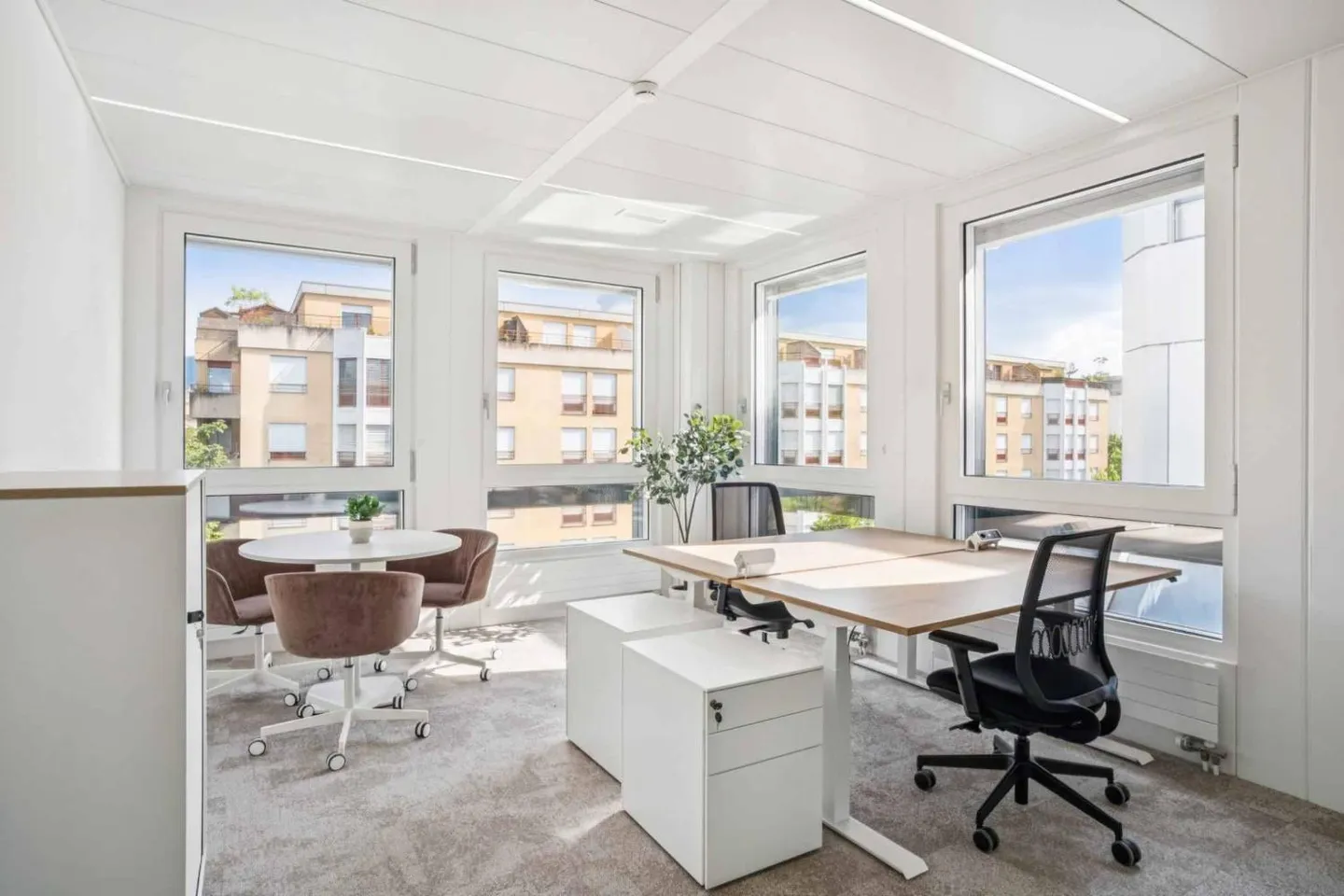 Bureau moderne à Petit-Lancy - Photo 1 sur 6