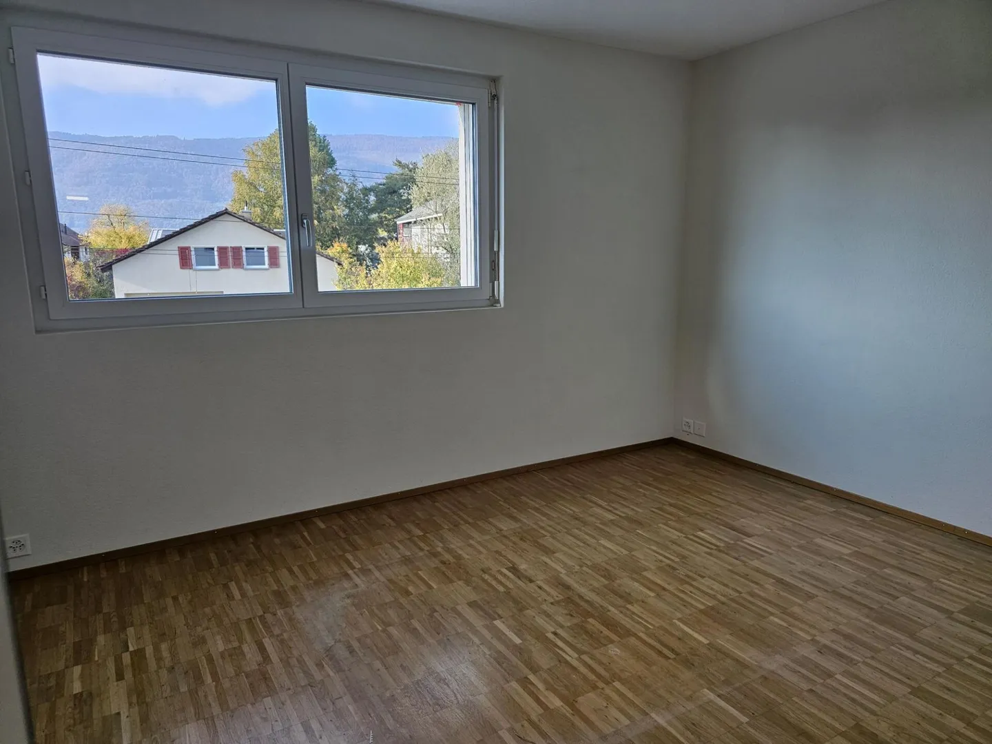 Attraktive 4½-Zimmer-Wohnung mit schöner Weitsicht - Foto 7 von 10