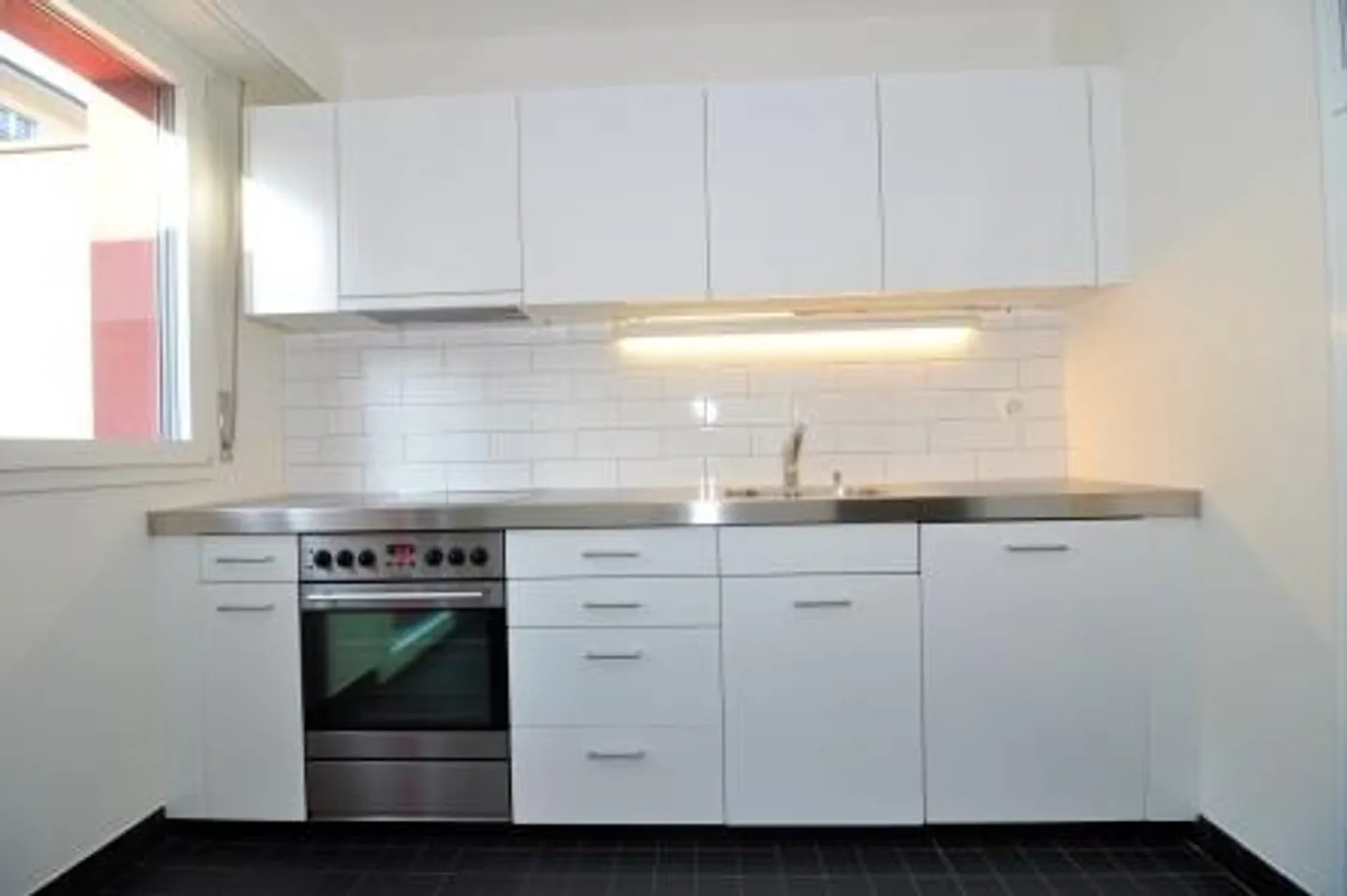 Appartement 2 pièces rénové au Kronenplatz - Photo 1 sur 4