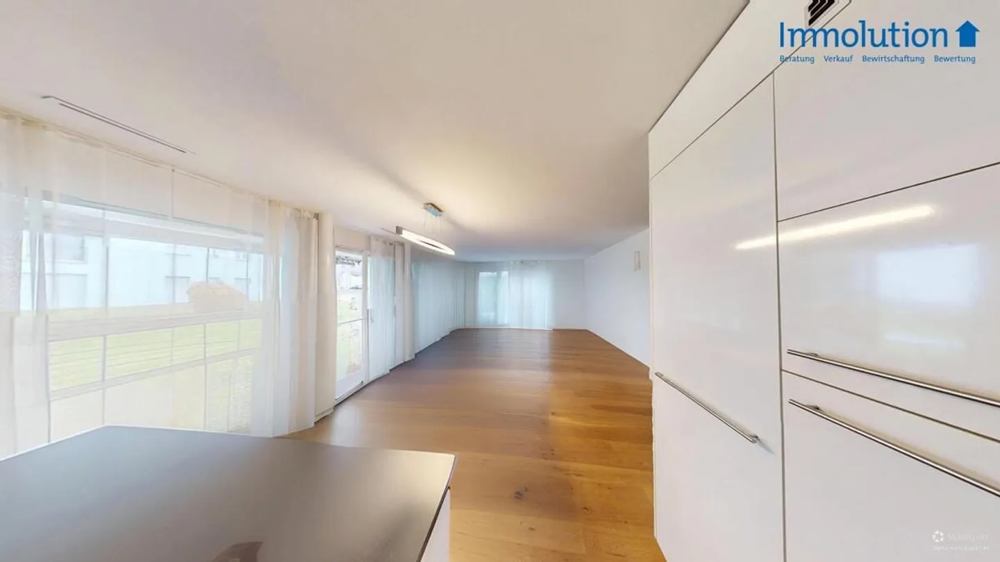 Bright 4.5-Room Garden Apartment with Patio in Sirnach - Photo 5 of 12