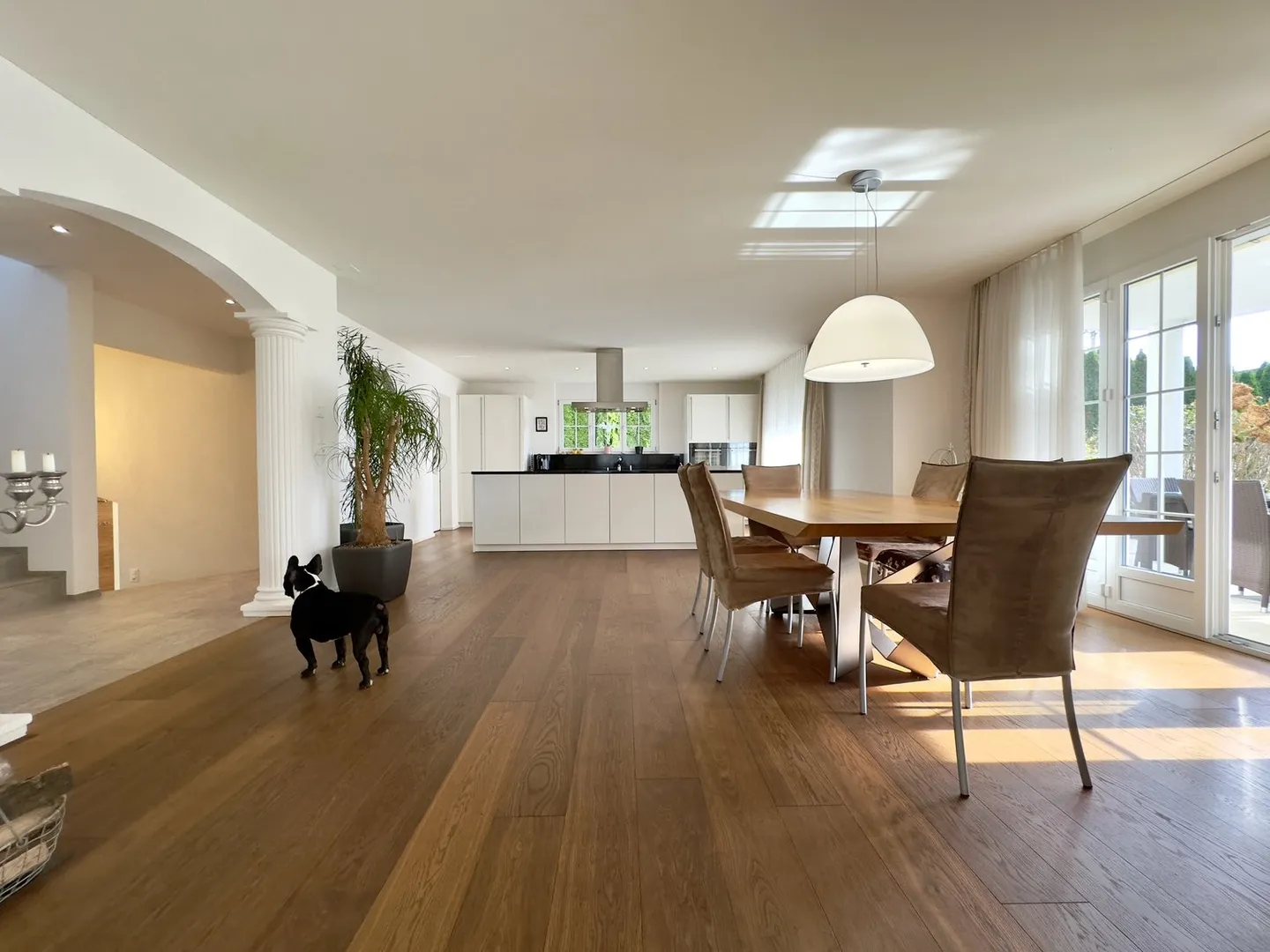 Maison individuelle de luxe avec beaucoup d'espace et d'intimité - Photo 2 sur 13