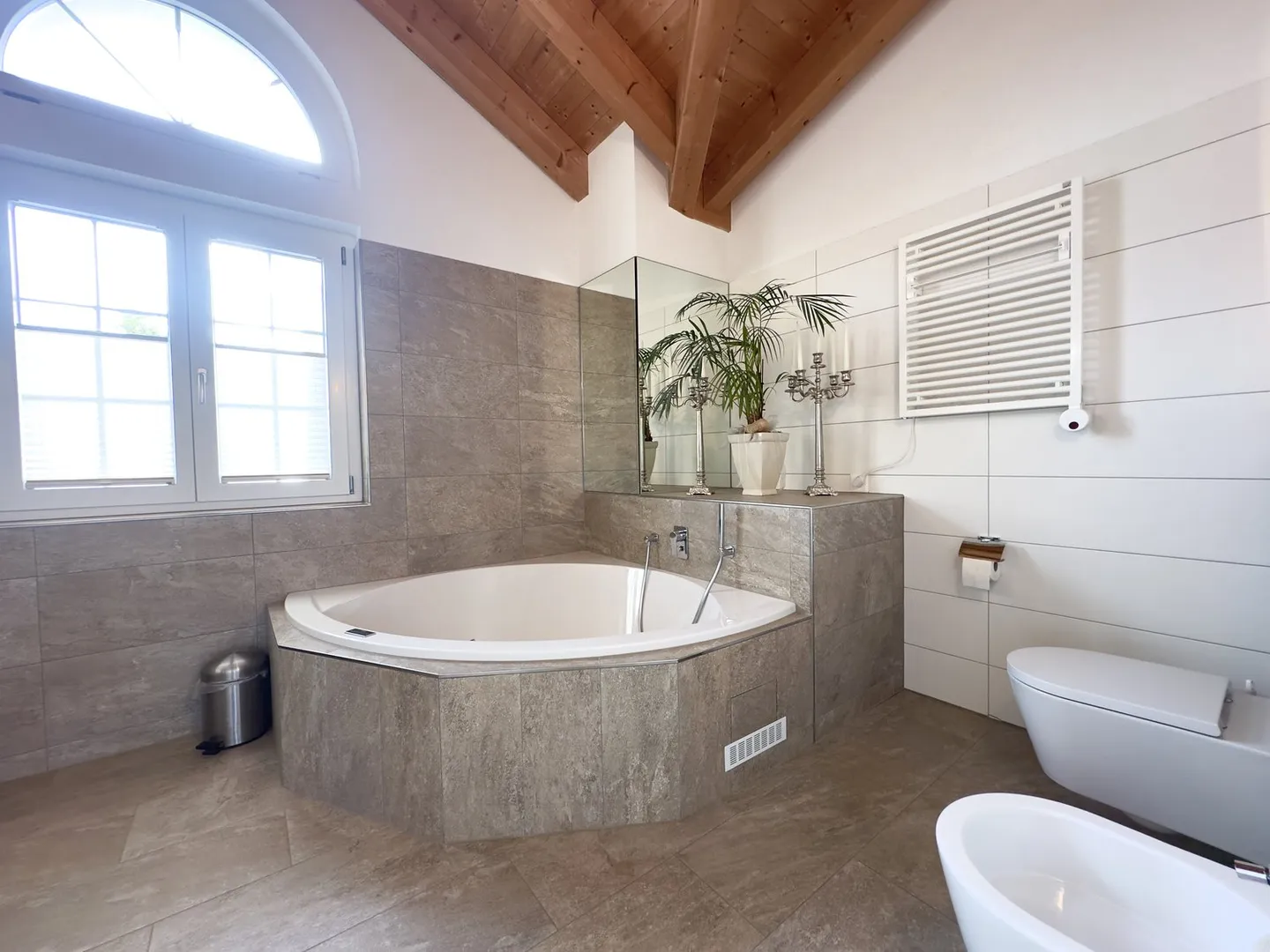 Maison individuelle de luxe avec beaucoup d'espace et d'intimité - Photo 9 sur 13