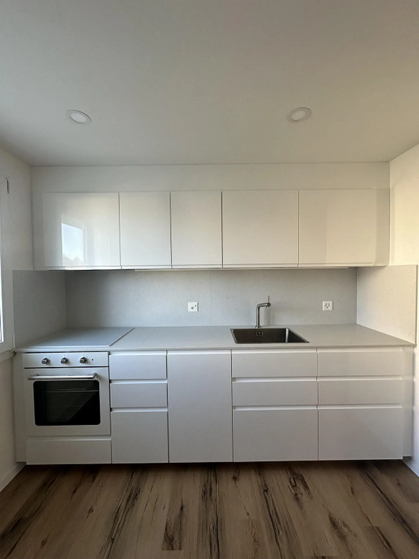 Appartamento moderno recentemente ristrutturato di 3,5 stanze con vista rurale - Foto 5 di 11