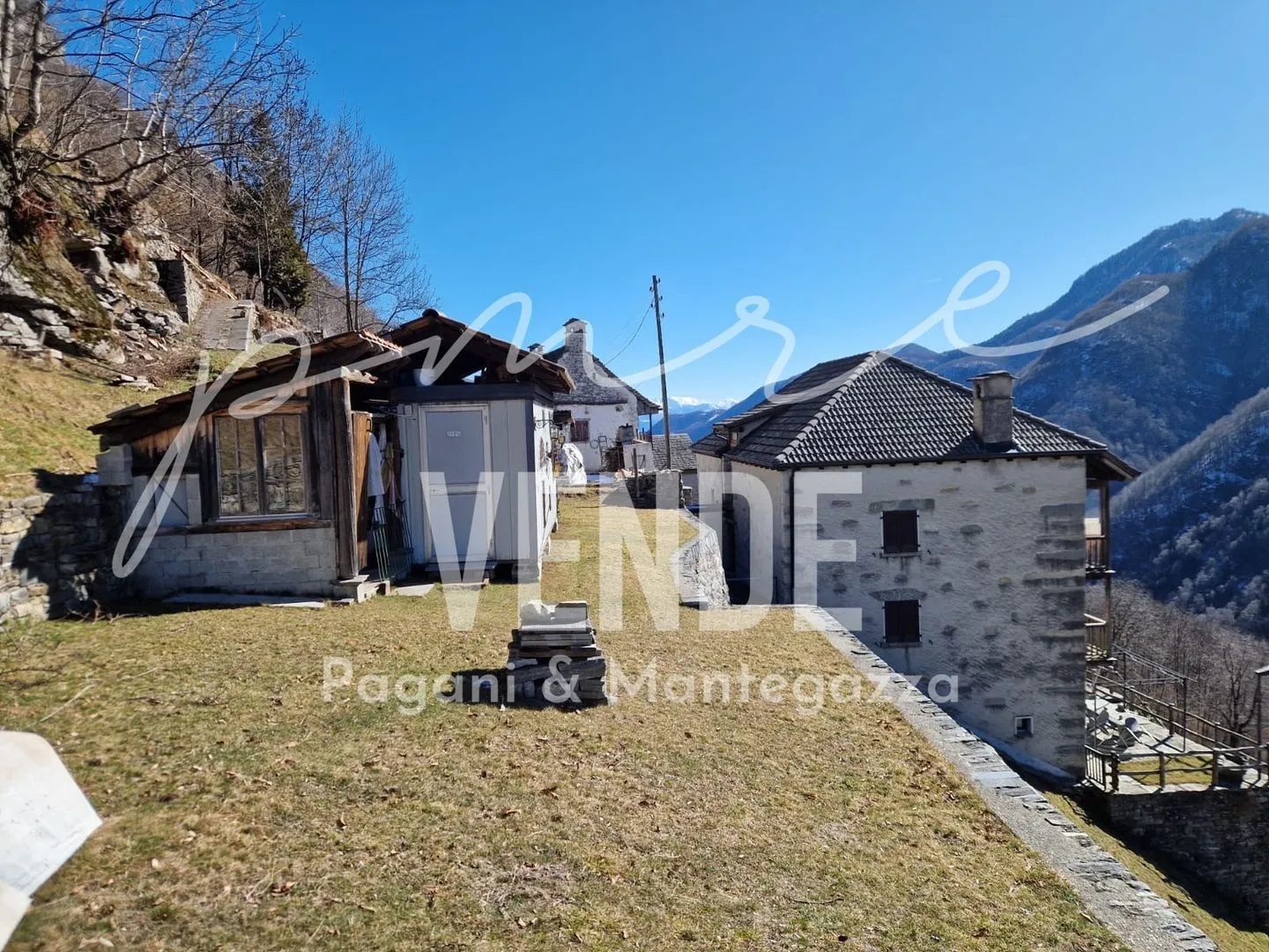 Charming 5.0 Apartment in Rustic Two-Family House with Grottino and Panoramic Garden - Photo 16 of 21