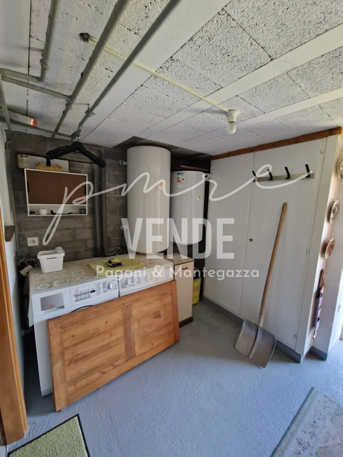 Charming 5.0 Apartment in Rustic Two-Family House with Grottino and Panoramic Garden - Photo 20 of 21