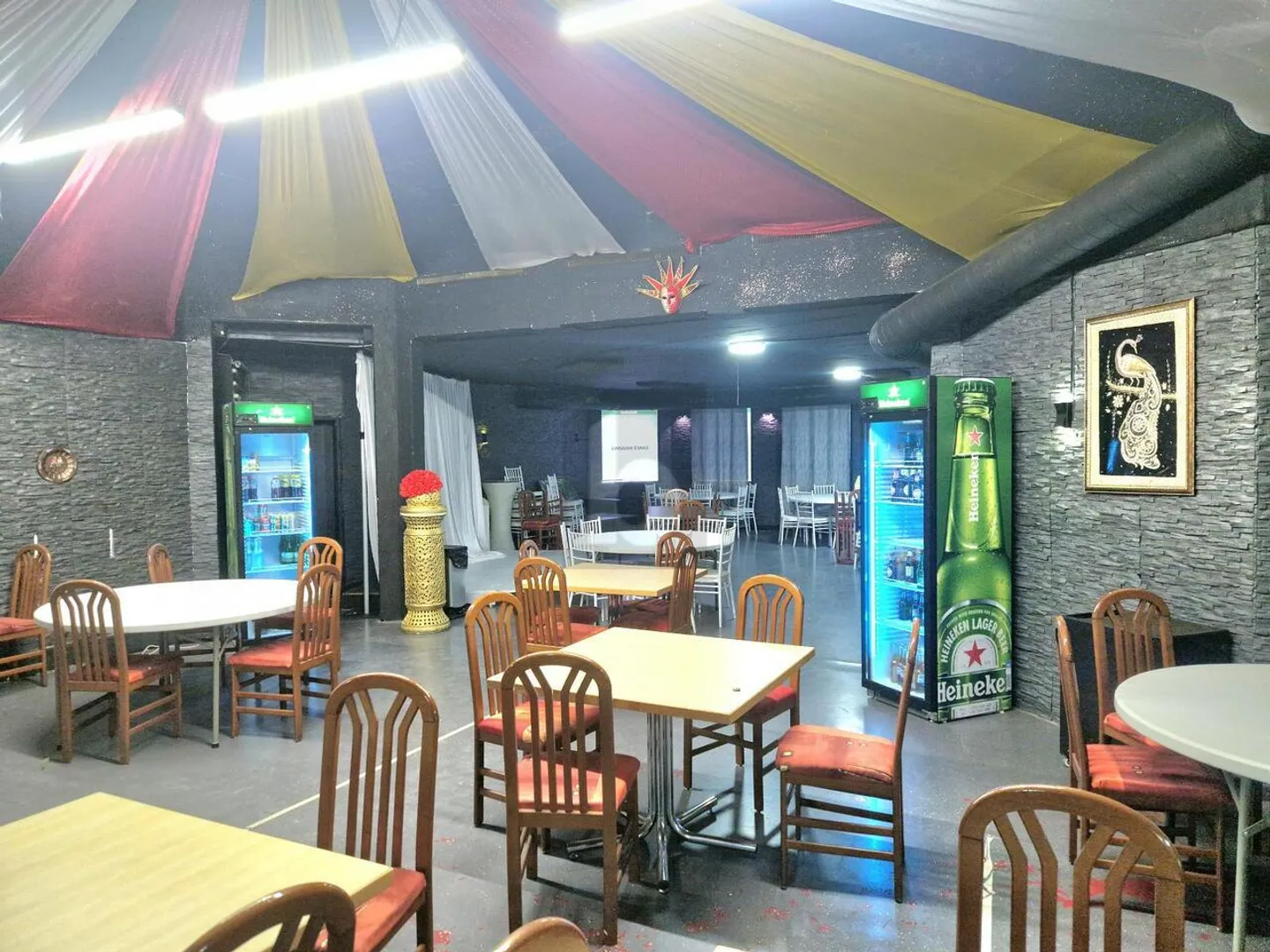 Voll ausgestatteter Bar/Club in Reinach - Foto 1 von 2