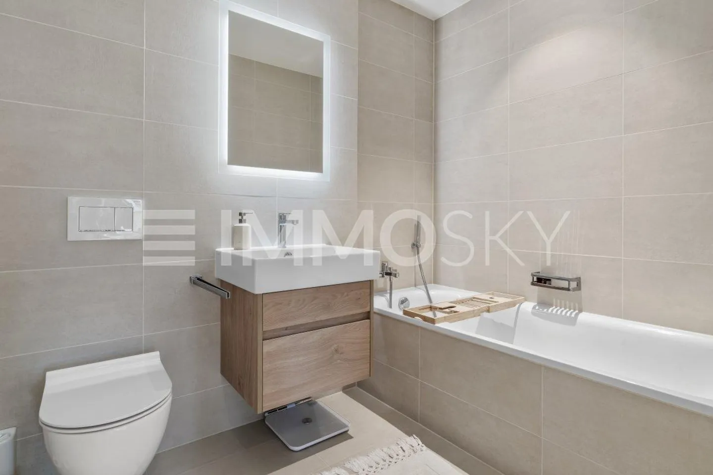 Modern, well-kept in a top location, what more could you want - Photo 3 of 5