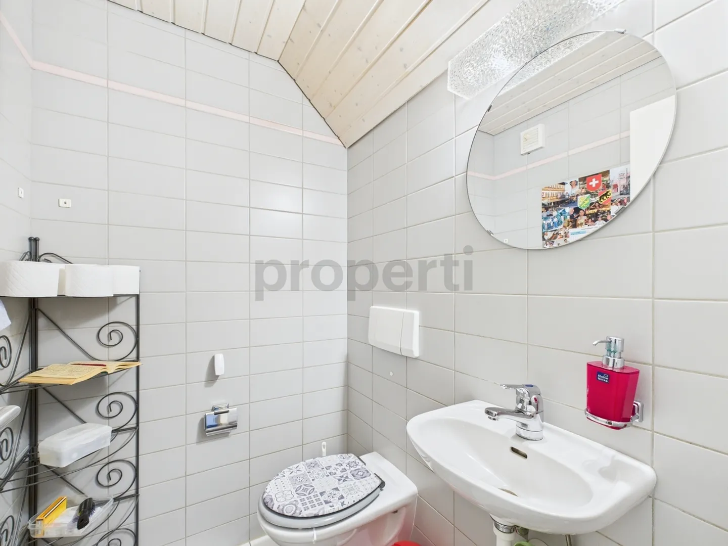 Charming 4.5-Room Apartment in Hüttwilen, TG - Photo 11 of 13