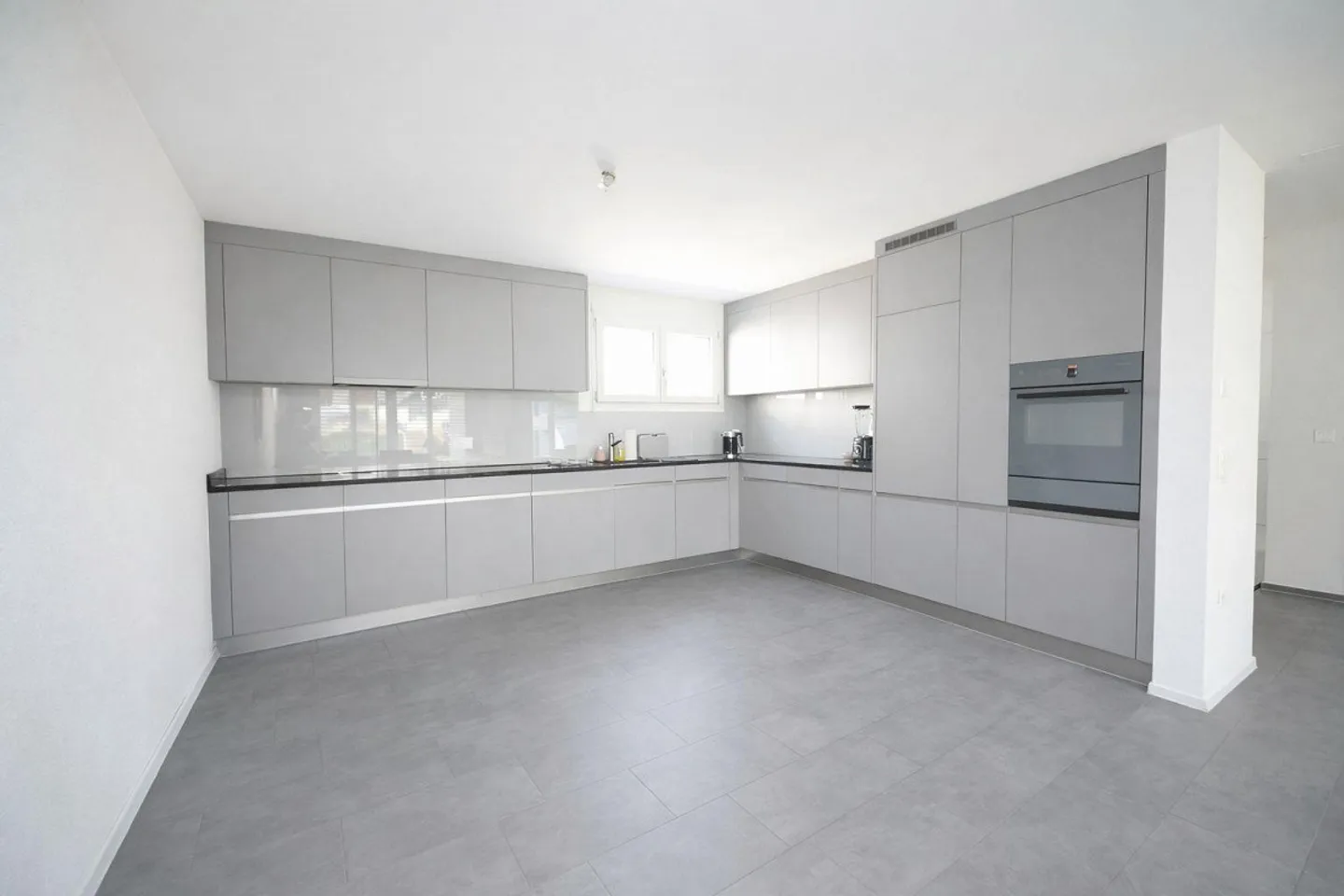 Appartement à louer - Photo 2 sur 8