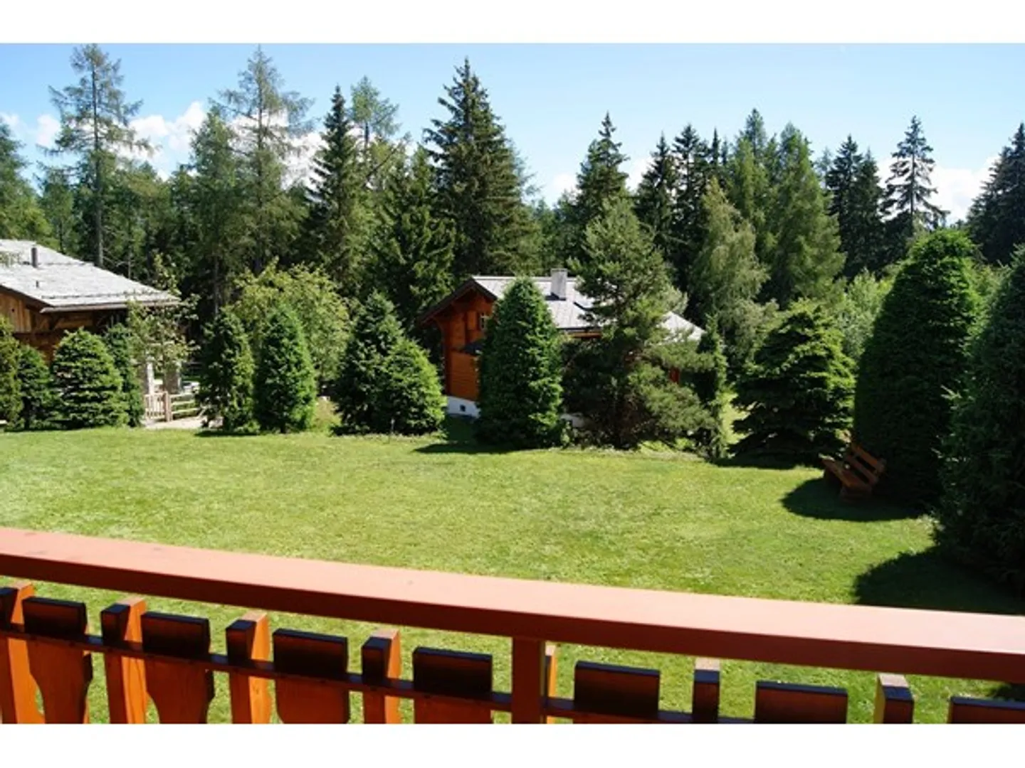 Charming Apartment with Mountain View - Photo 3 of 6