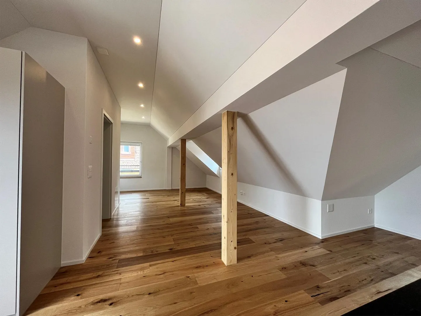 Appartement sous les toits idéal pour les célibataires - Photo 4 sur 4