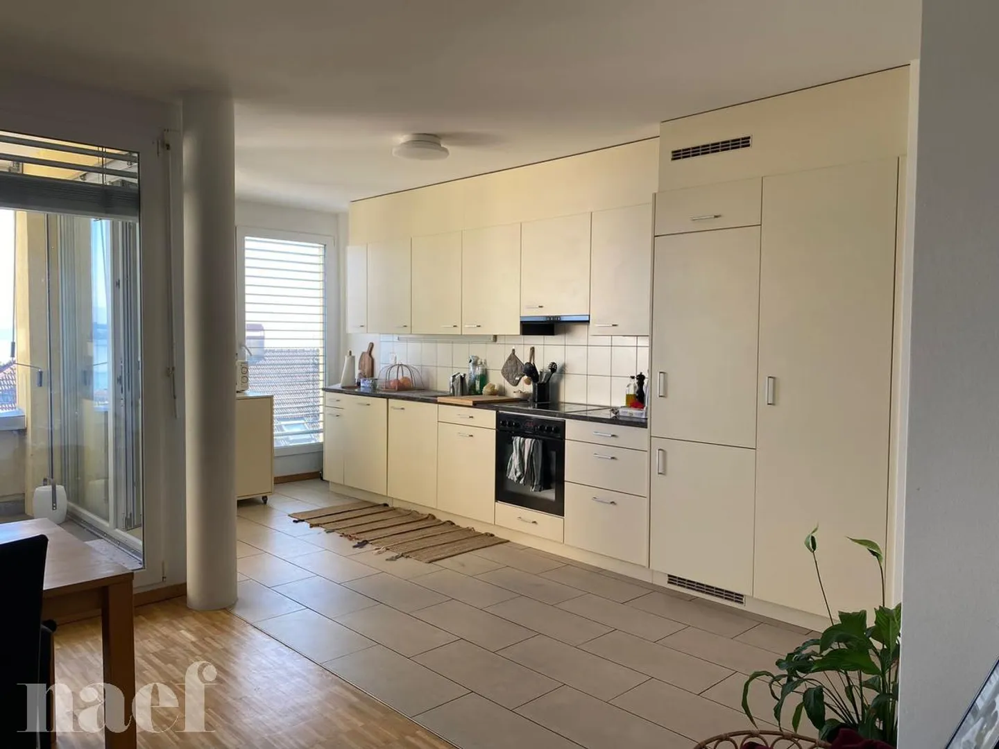 Magnifique appartement, à quelques pas de la gare et à quelques minutes du centre-ville. - Photo 3 sur 8