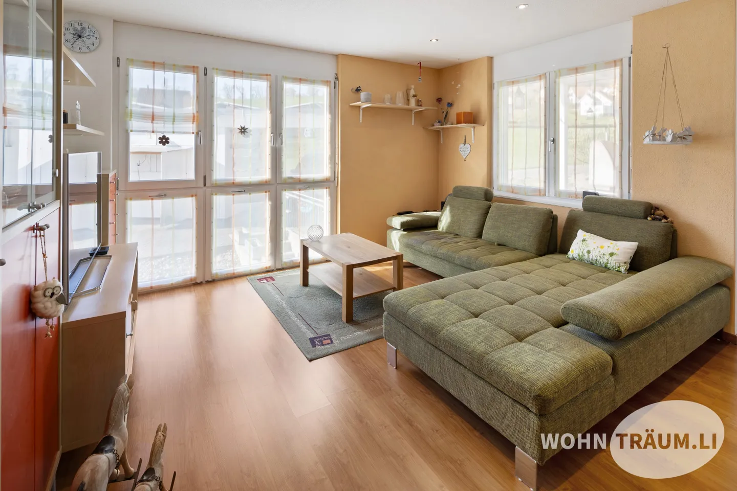 Charming single_family_home with PV system - Photo 8 of 13