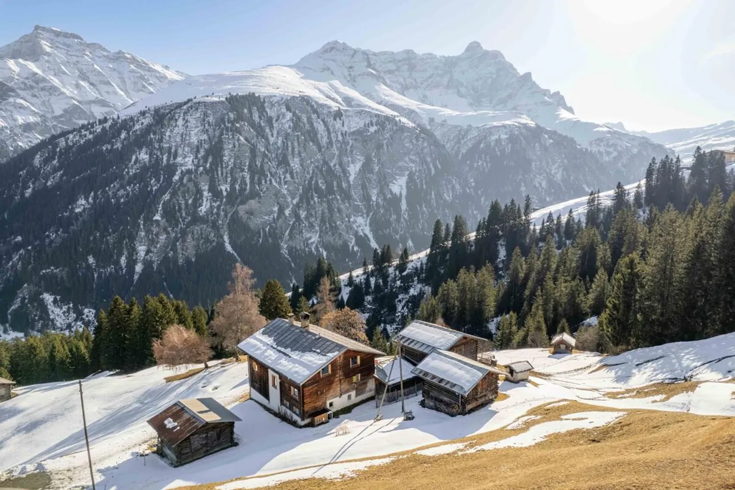 Safien : Maison avec Histoire, Panorama et environ 3 100 m² de terrain - Photo 1 sur 6