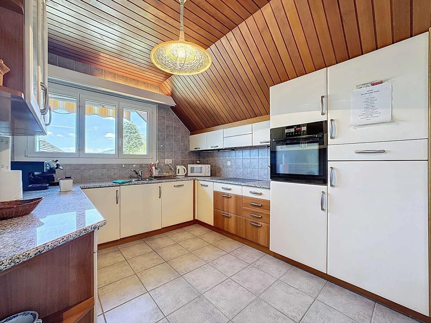 4-Room Penthouse with Lake View - Photo 7 of 10