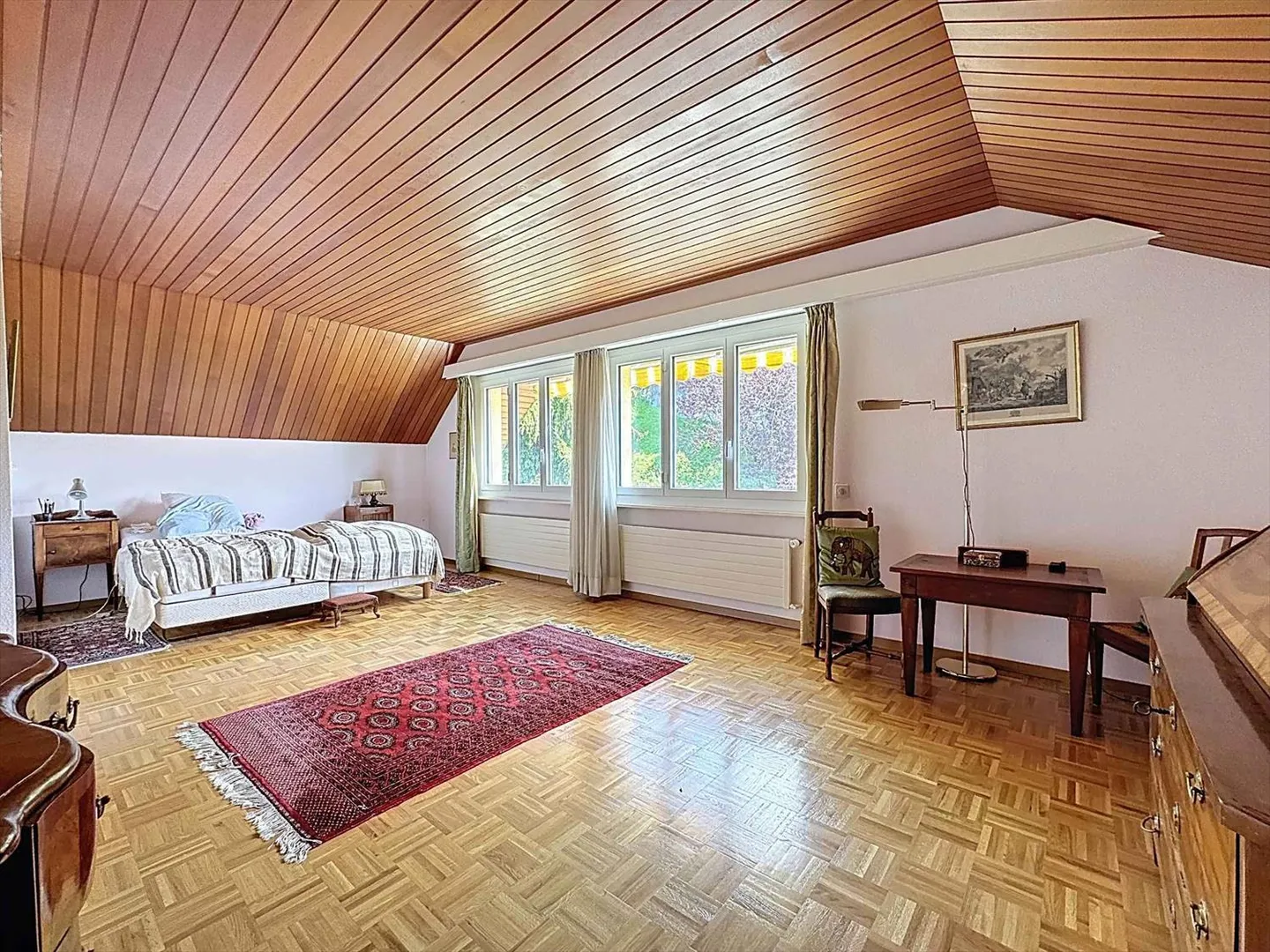 4-Room Penthouse with Lake View - Photo 8 of 10