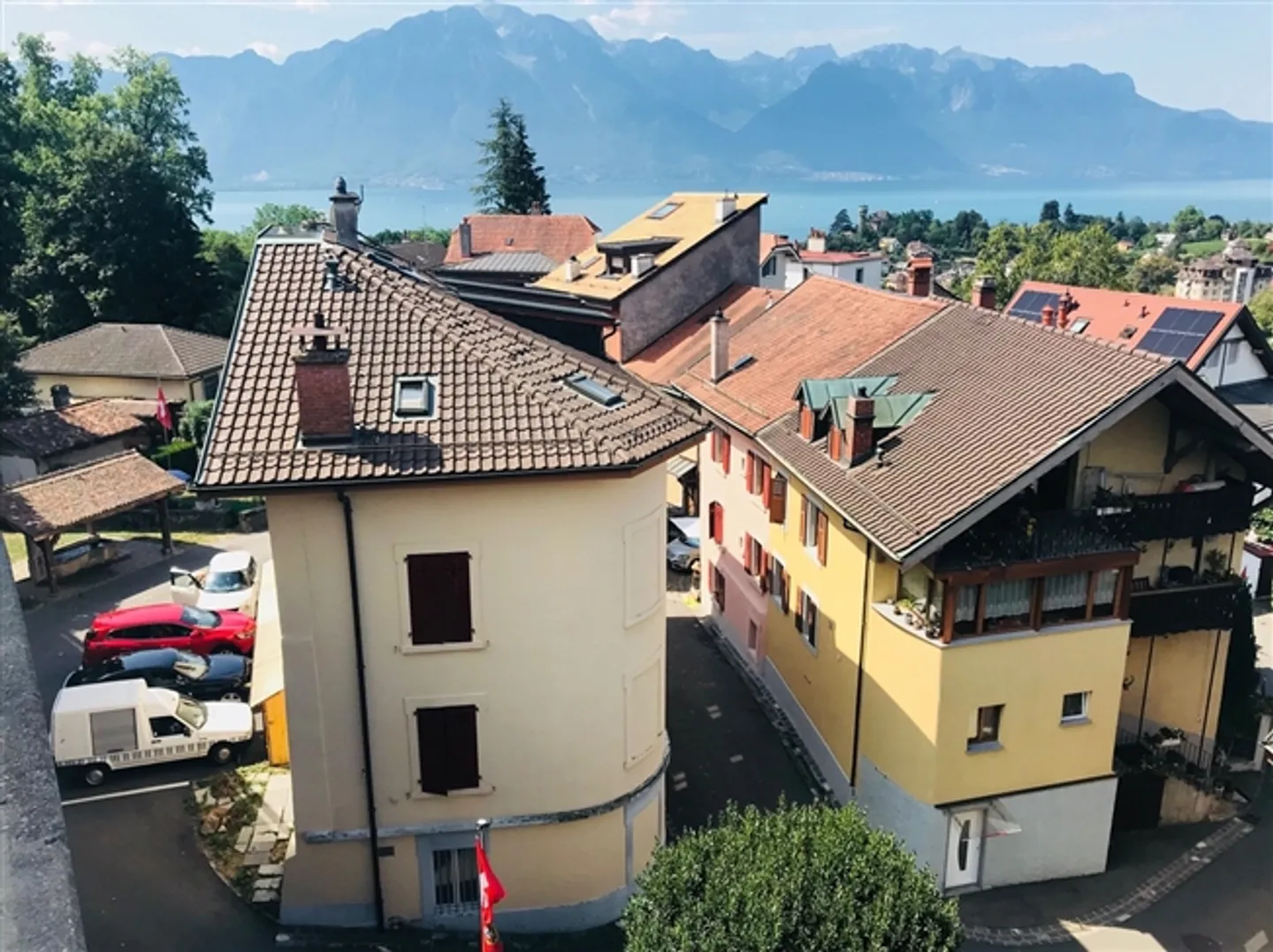 2.5 Rooms in a Small Condominium Near Amenities - Photo 1 of 5