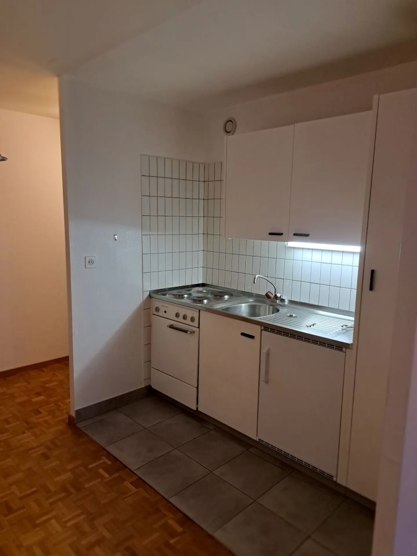 Charmant appartement 2 pièces - Photo 2 sur 4