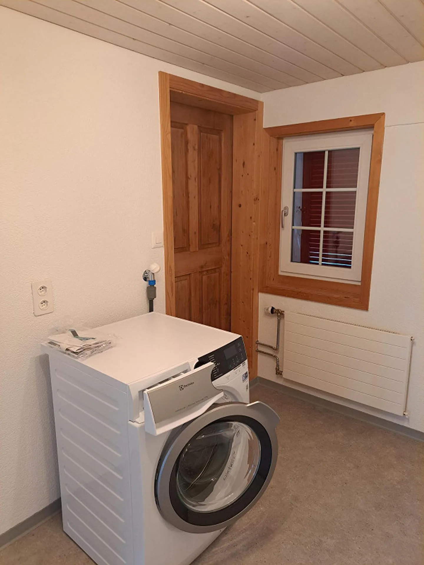 Farmhouse for sale, very quiet location, valley-lake view - Photo 12 of 15