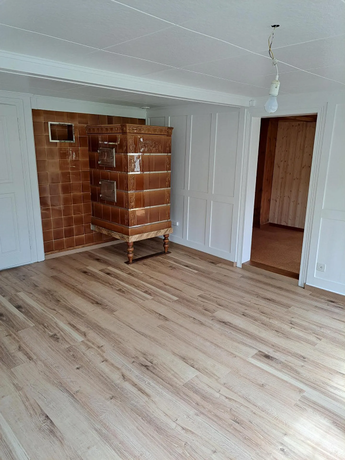 Farmhouse for sale, very quiet location, valley-lake view - Photo 7 of 15