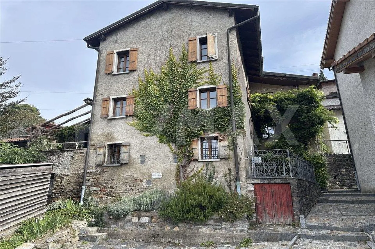 Affascinante casa di villaggio a Certara - Foto 1 di 13