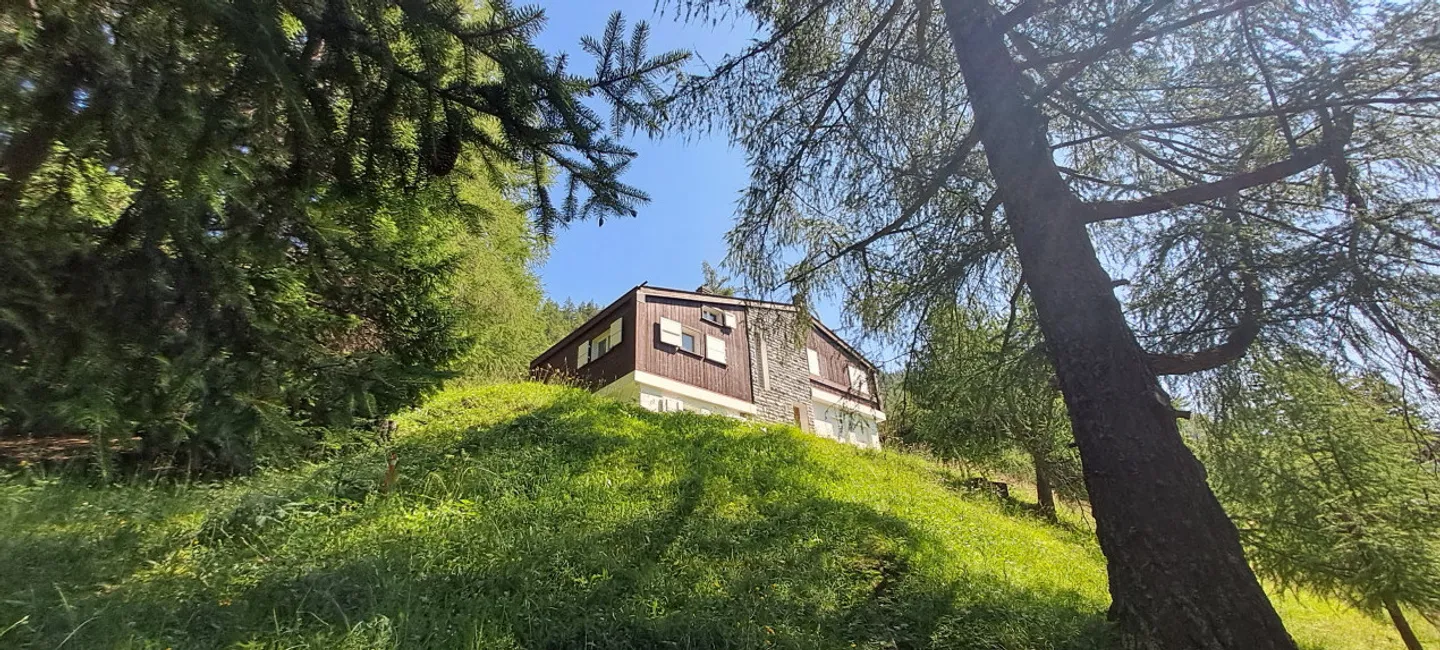 Tzoumaz - In vendita un chalet duplex di 5,5 locali nel cuore della natura - Foto 1 di 15