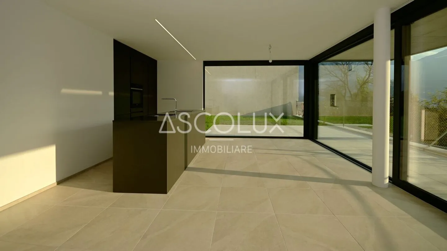 Charming Ground Floor Apartment - Photo 5 of 13