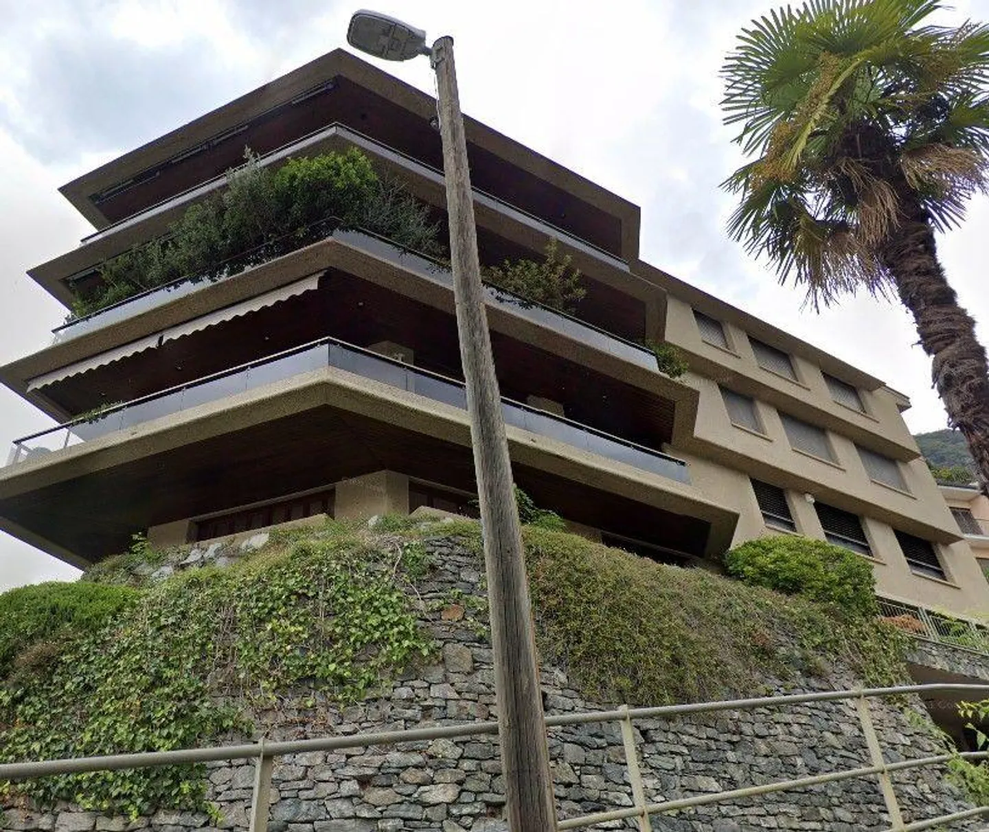 Appartamento in vendita - Foto 2 di 13