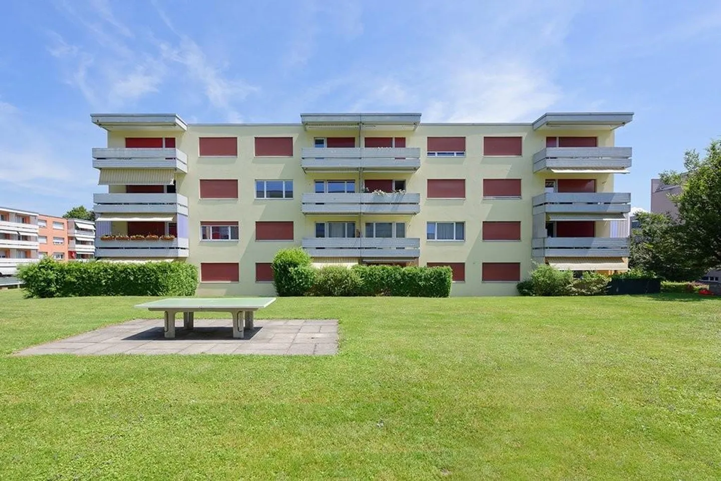 Vue sur la verdure dans un quartier familial - Photo 1 sur 10