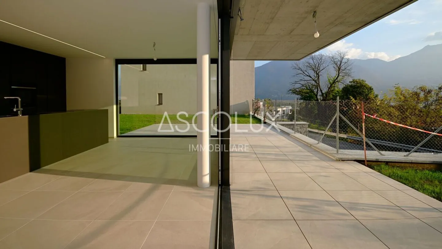 Charming Ground Floor Apartment - Photo 7 of 13