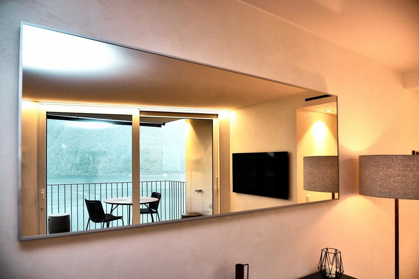 Appartamento di Lusso con Vista Lago - Foto 5 di 12
