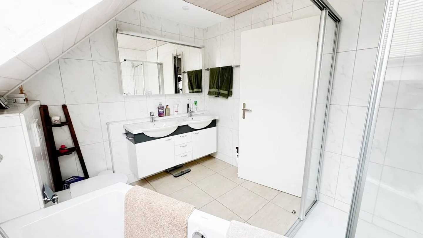 Welcome to your new home! - Photo 8 of 16