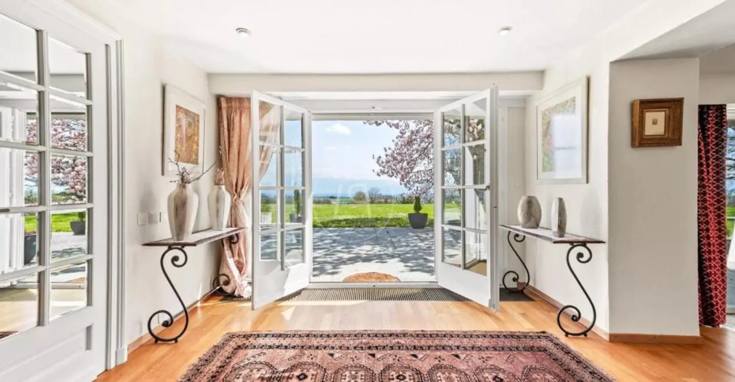 Very beautiful family property with tennis and lake view, Morges - Photo 2 of 12
