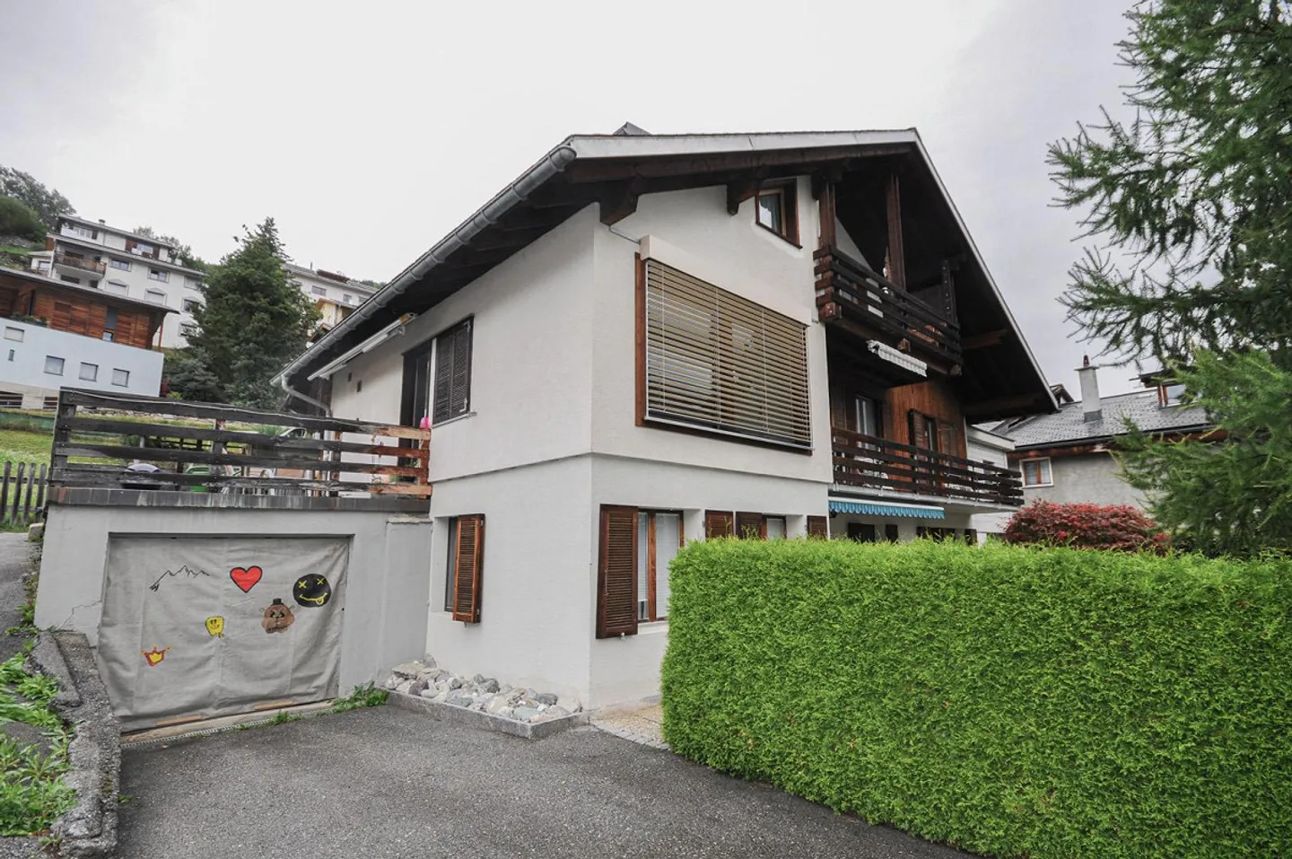 Charmante appartement 4.5 pièces avec garage à Scuol - Photo 2 sur 27