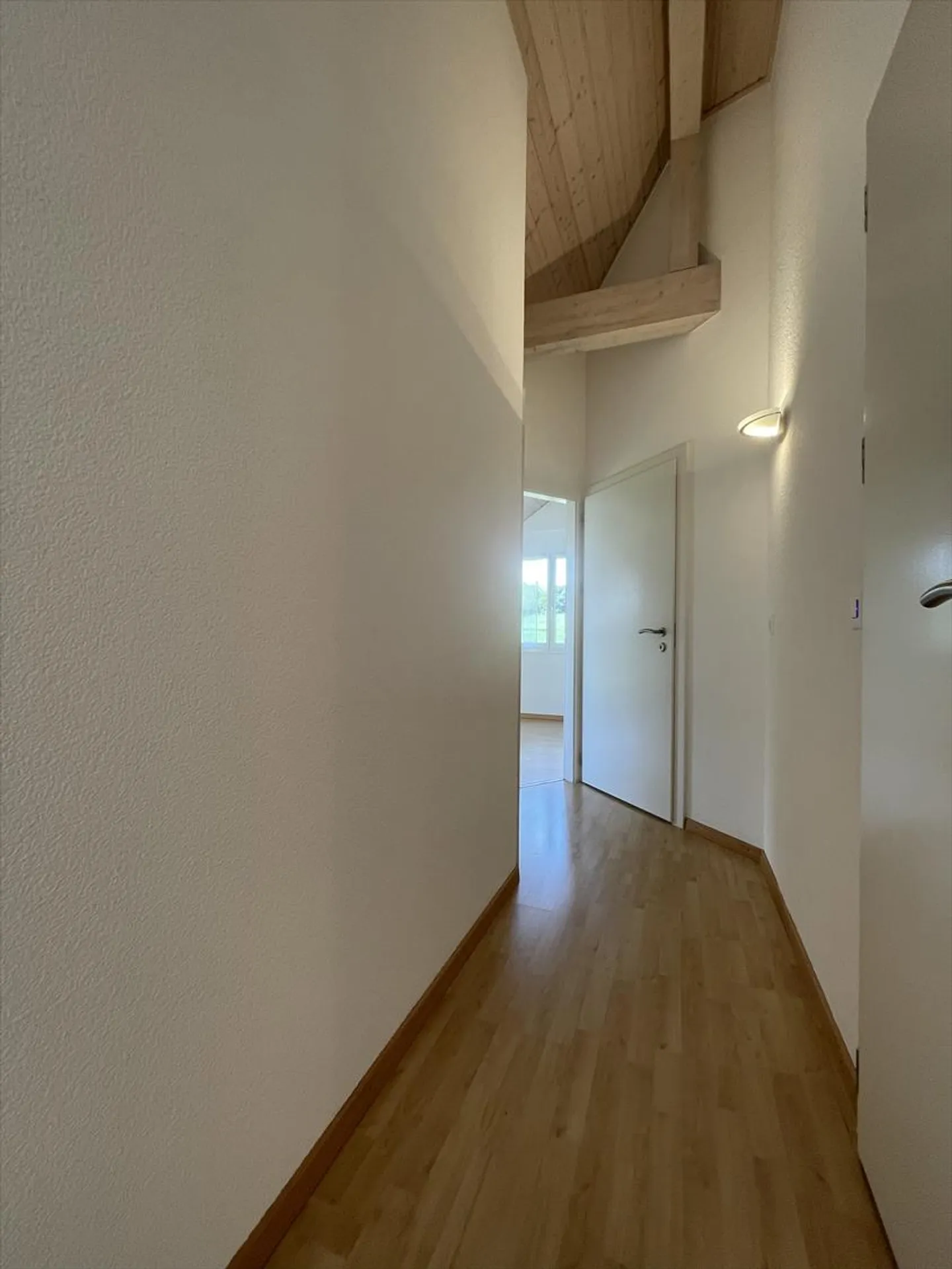 Semi-Detached House 6.5 Rooms - Photo 7 of 8
