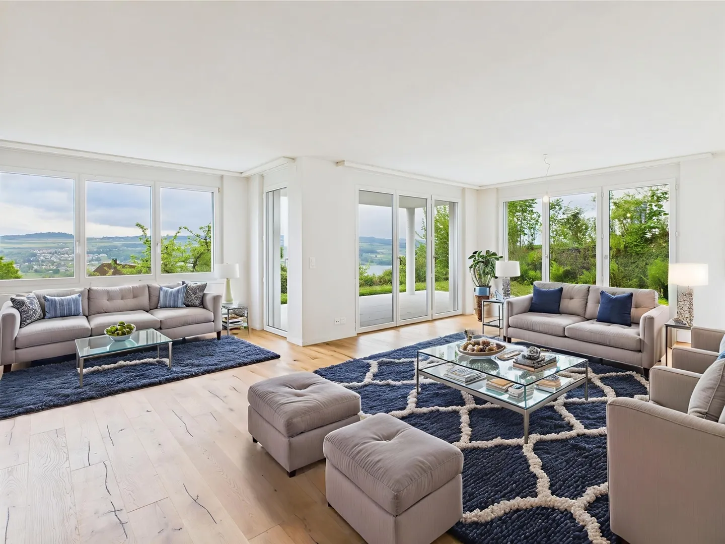 Appartamento giardino 5,5 locali appena ristrutturato con splendida vista sul lago in vendita. - Foto 4 di 13