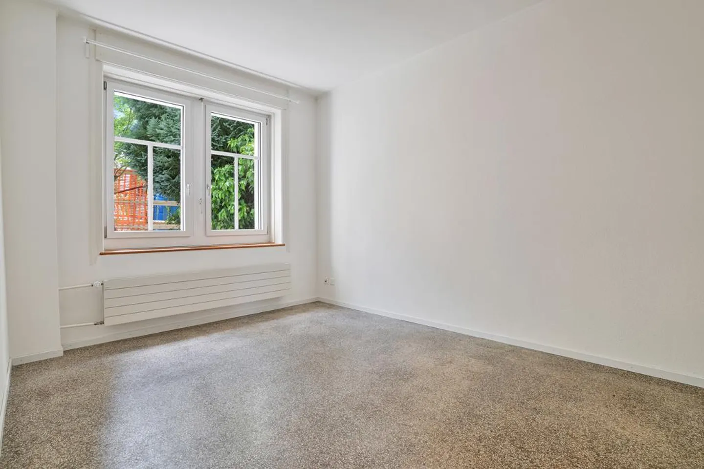 Ambiente abitativo accogliente con area salotto soleggiata! - Foto 8 di 10